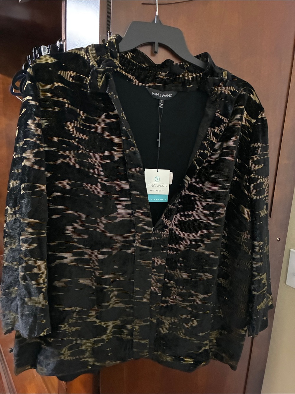 Ming Wang Black Velvet with Subtle Gold Pattern Hoop & Loop Jacket